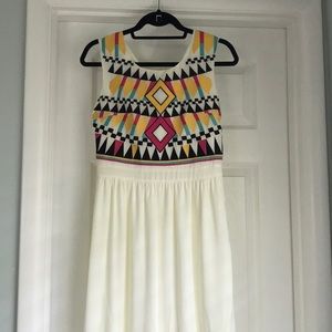 NWT Gianni Bini Long Cream Dress with Tribal Print